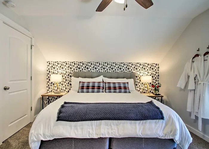 The Nook, Boutique Galena