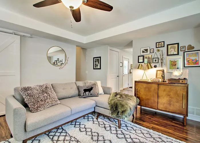 The Nook, Boutique *